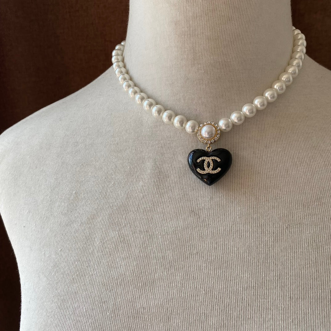 Heart pearl earrings & necklace