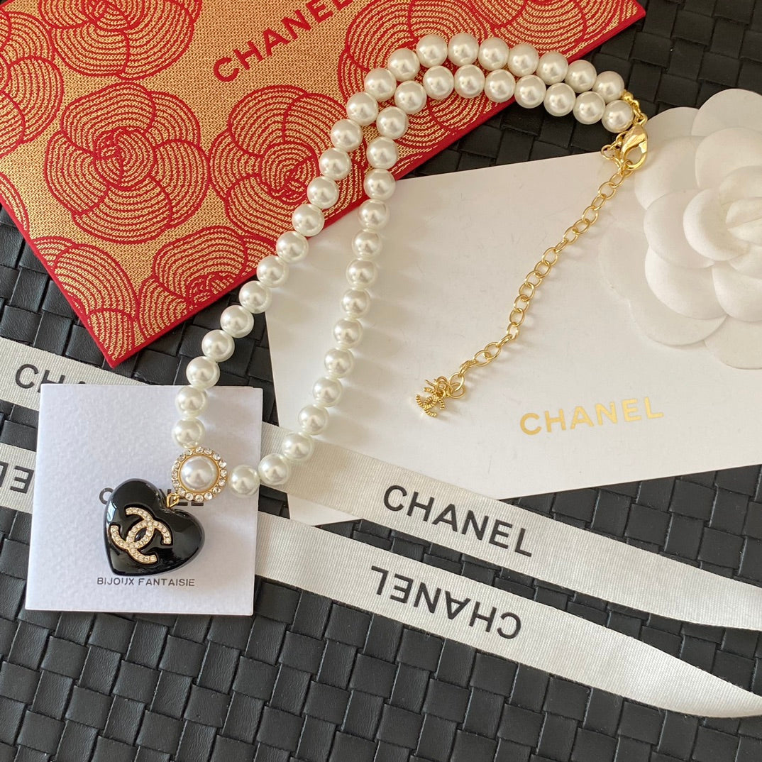 Heart pearl earrings & necklace