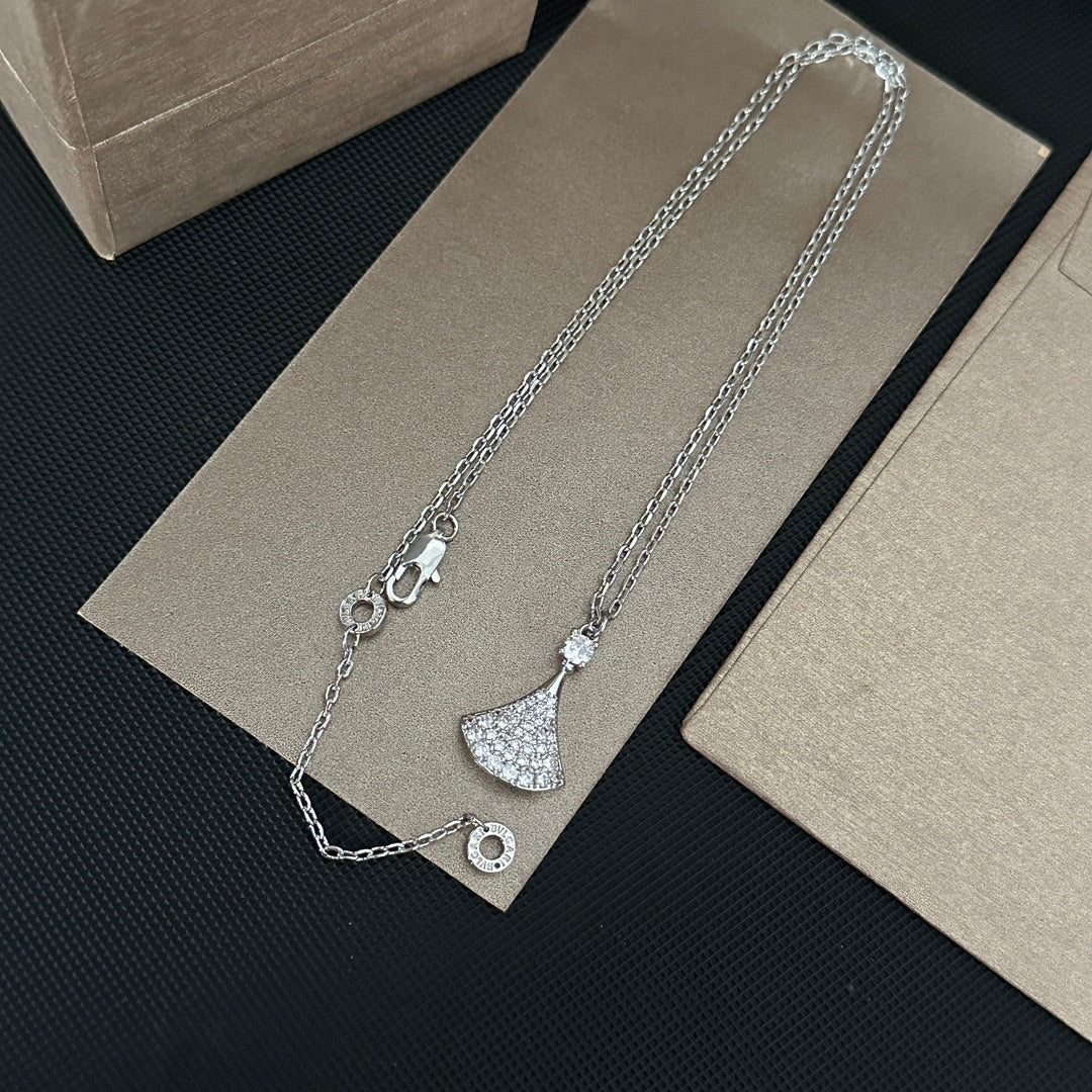 Diamond Fan-Shaped Necklace