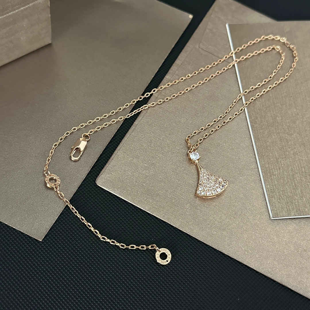 Diamond Fan-Shaped Necklace