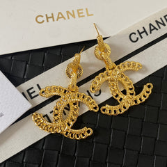 Fashionable vintage gold earrings