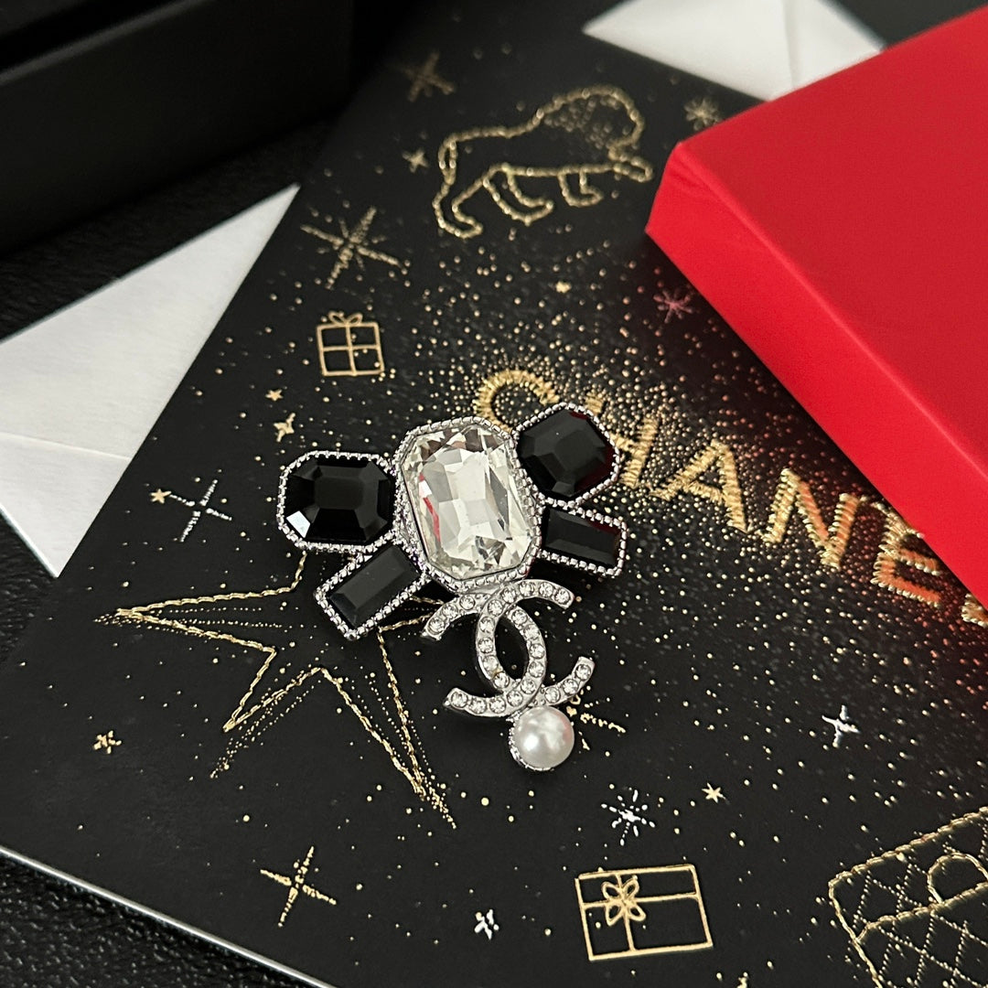 Elegant Diamond Bow Brooch