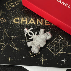 Elegant Diamond Bow Brooch