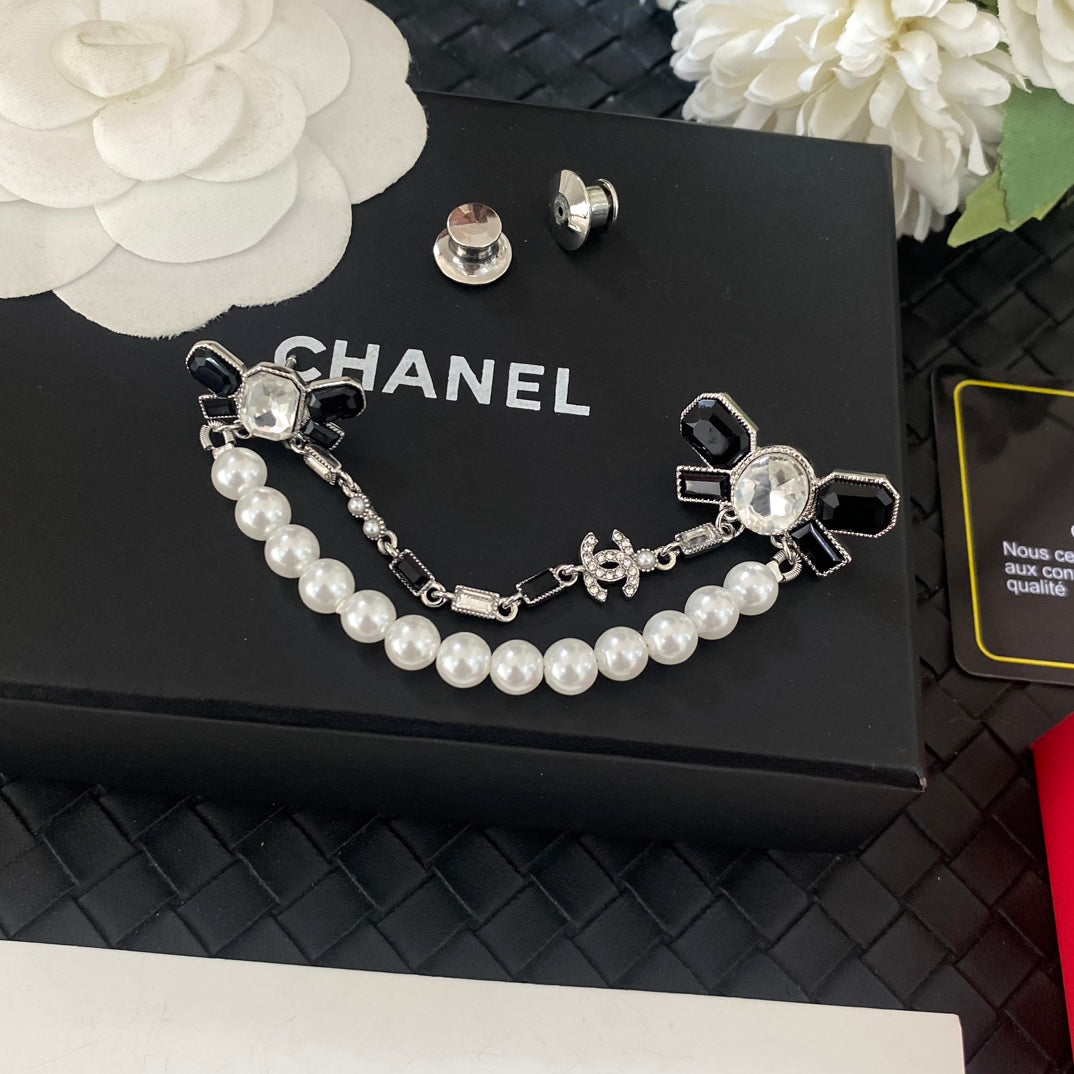 Pearl Chain Bow Brooch