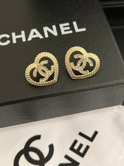 Heart-shaped Hollow Diamond Earrings