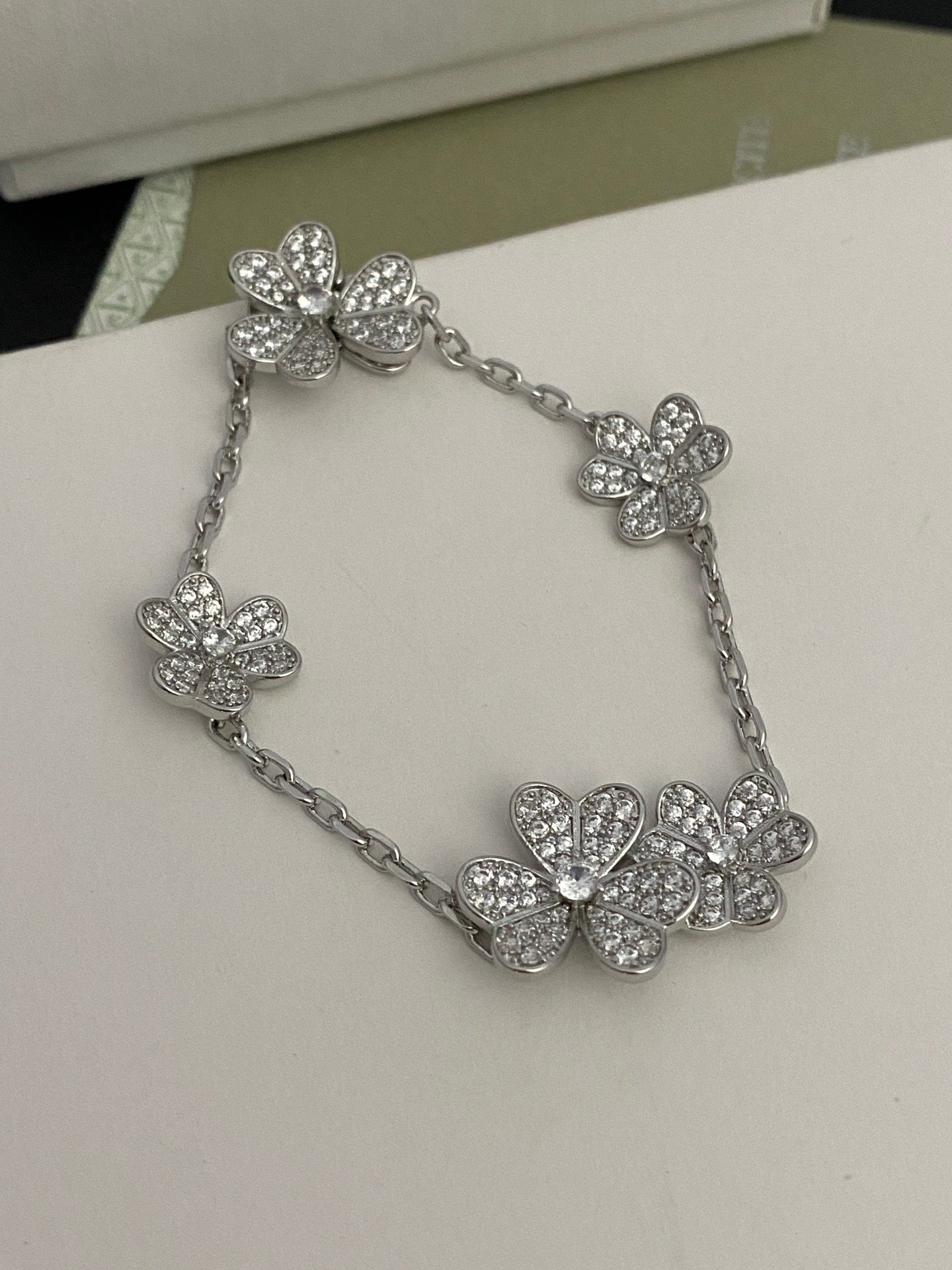 2 Colors Five-Flower Diamond Bracelet
