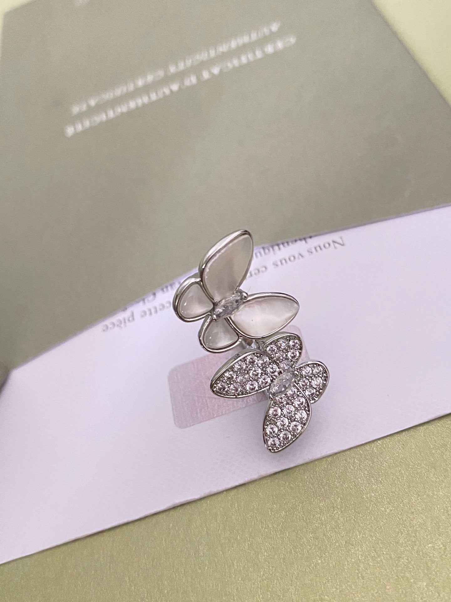 Diamond mother-of-pearl butterfly open ring