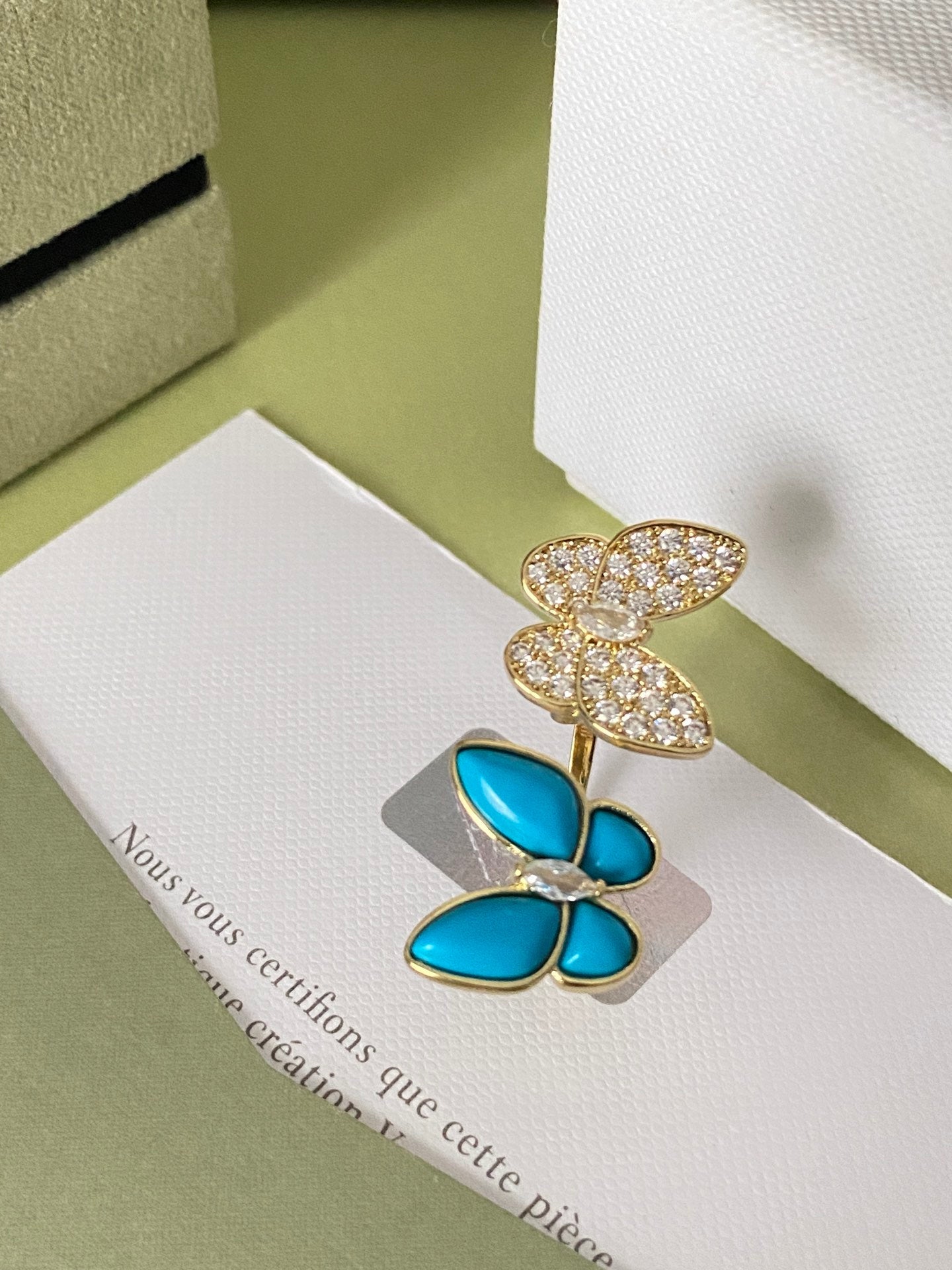 Diamond mother-of-pearl butterfly open ring