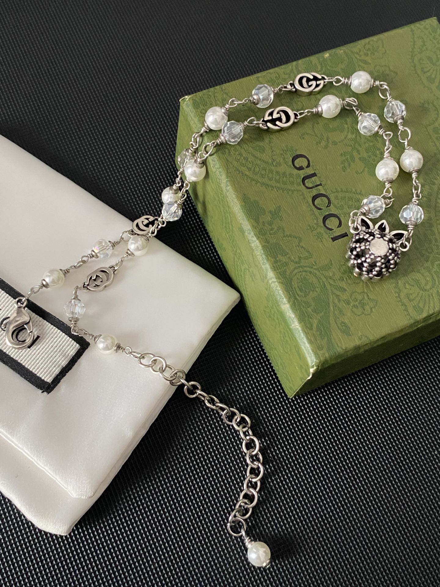 Fashionable Heart Crystal Necklace