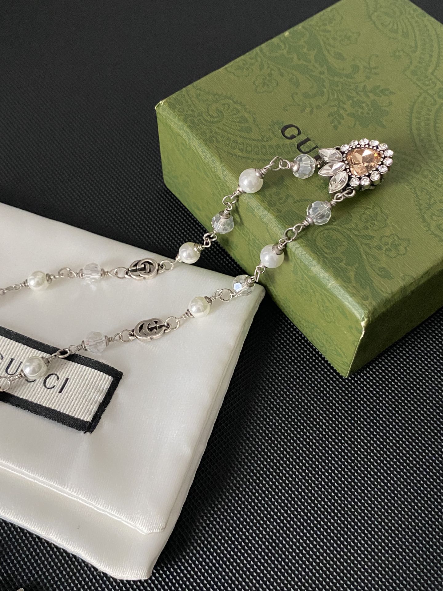Fashionable Heart Crystal Necklace