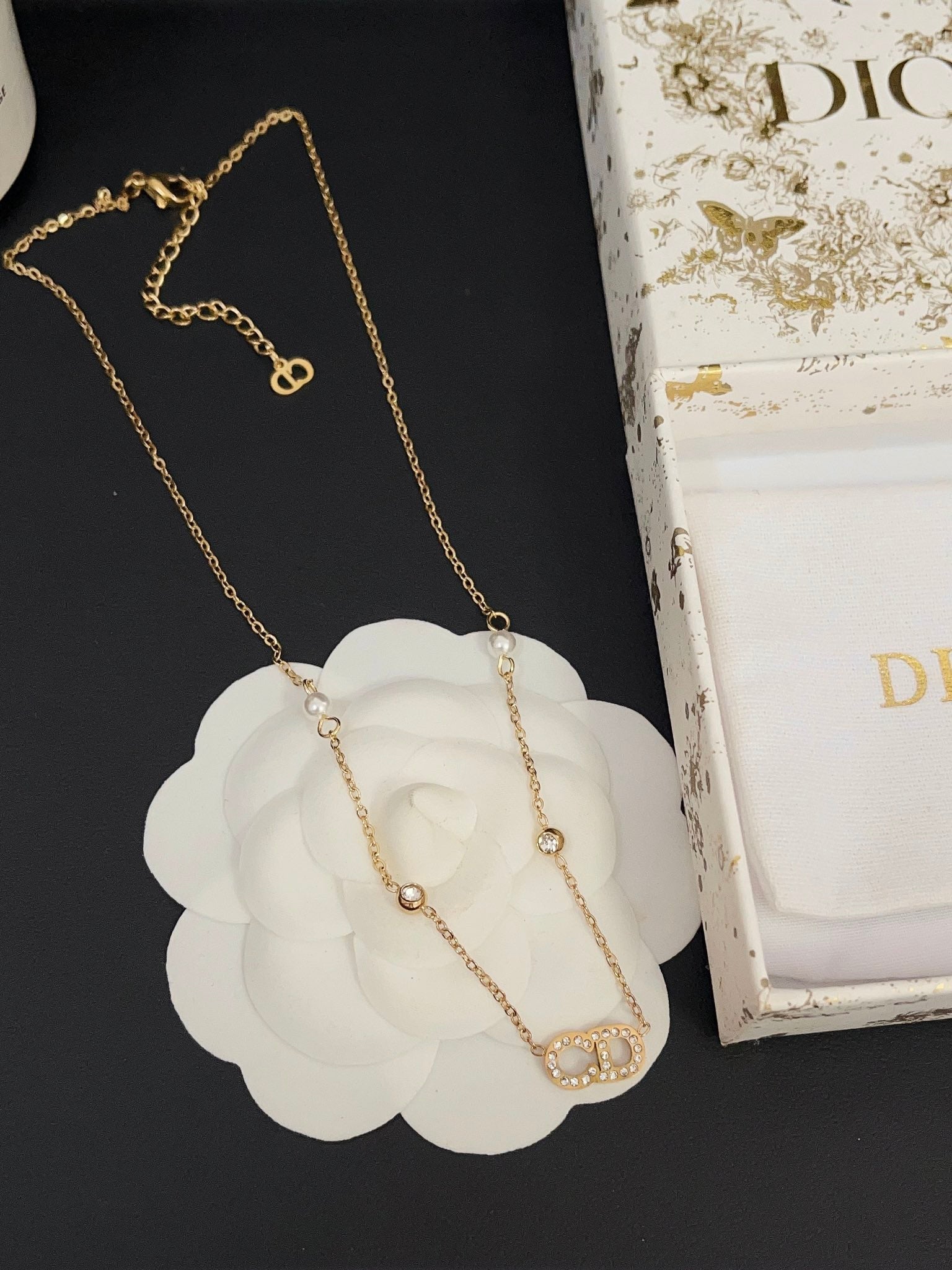 Diamond and pearl necklace