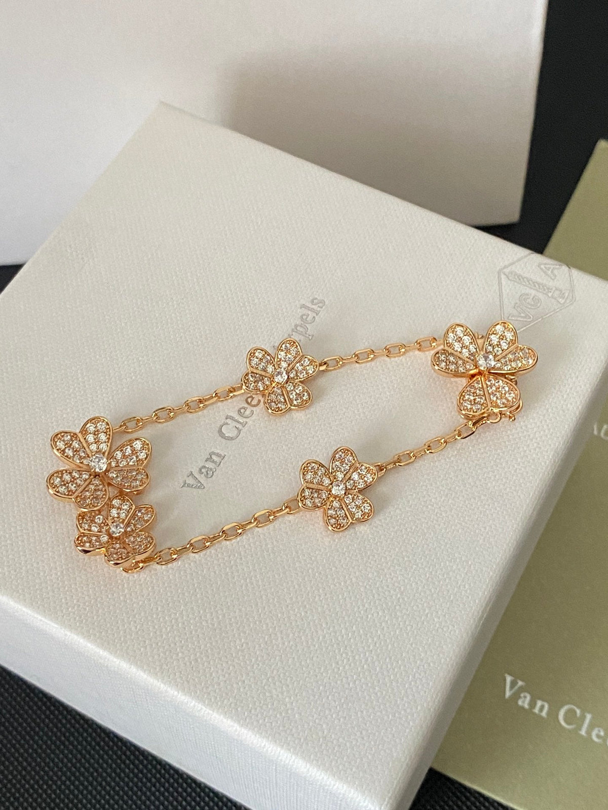 2 Colors Five-Flower Diamond Bracelet