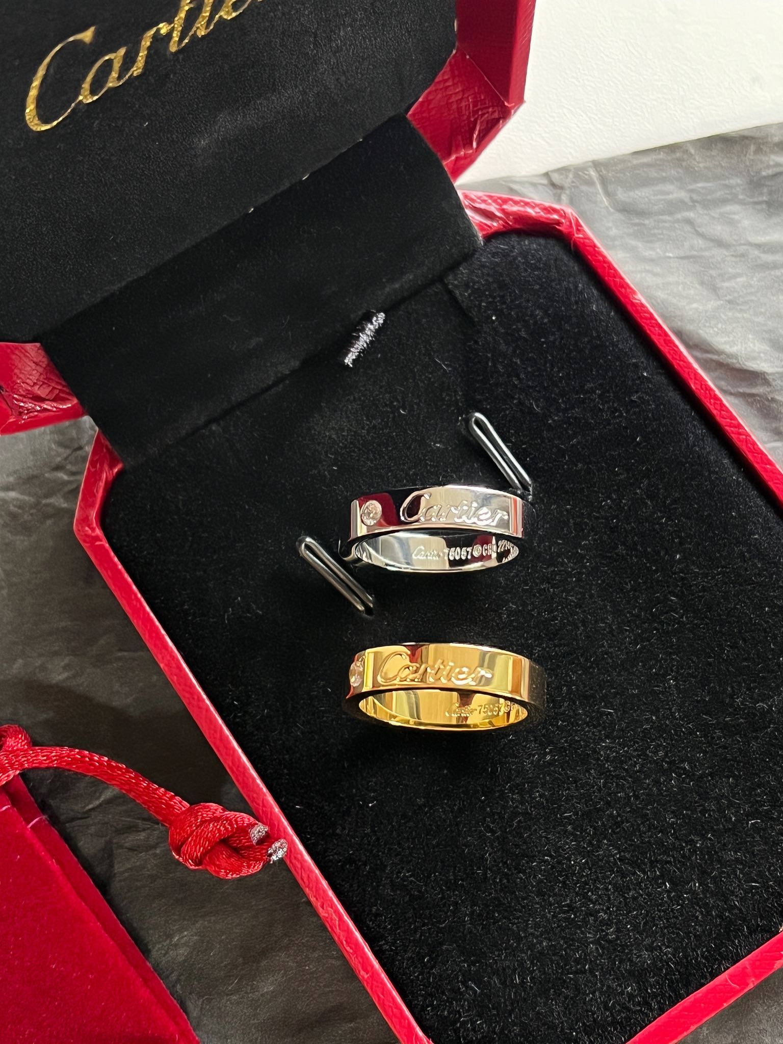 Elegance signature diamond ring
