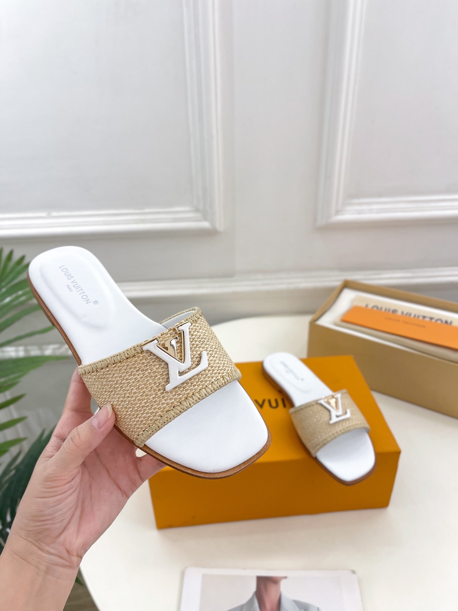 Straw Flat Slippers