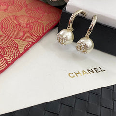 Round pearl drop earrings