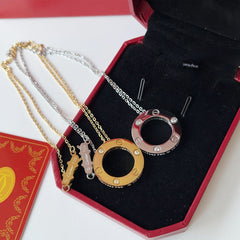 3 diamonds round necklace