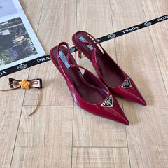 Fashionable triangle high heels