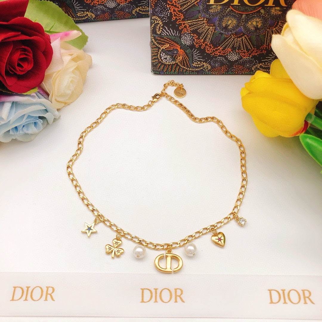Four-Leaf Clover Heart Necklace