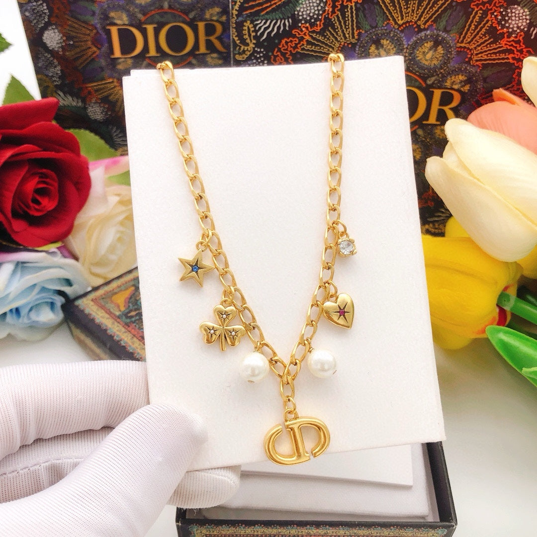 Four-Leaf Clover Heart Necklace