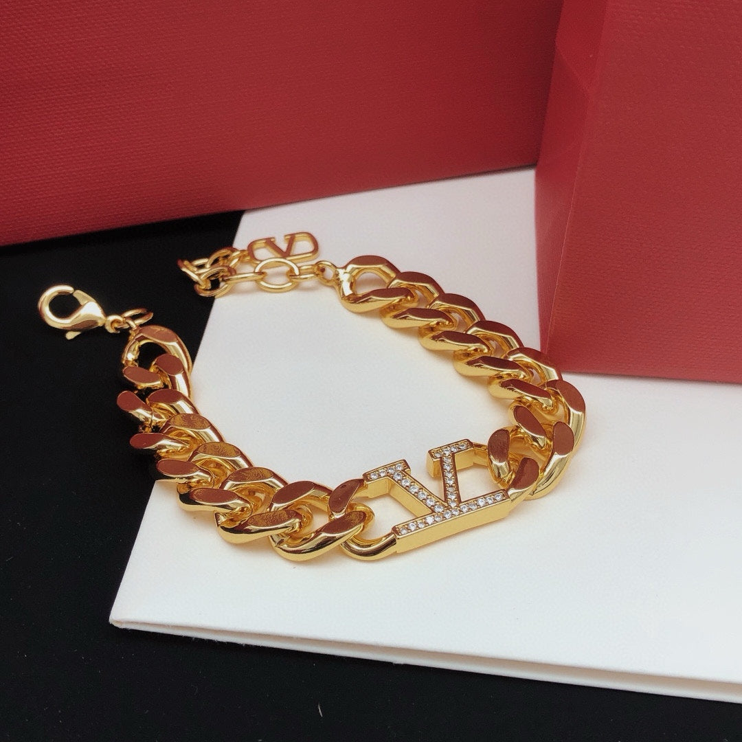 V Diamond Chain bracelet