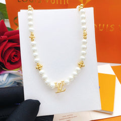 Elegant Fashion Pearl Necklace