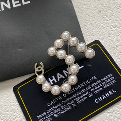 Creative "5" Pearl Brooch