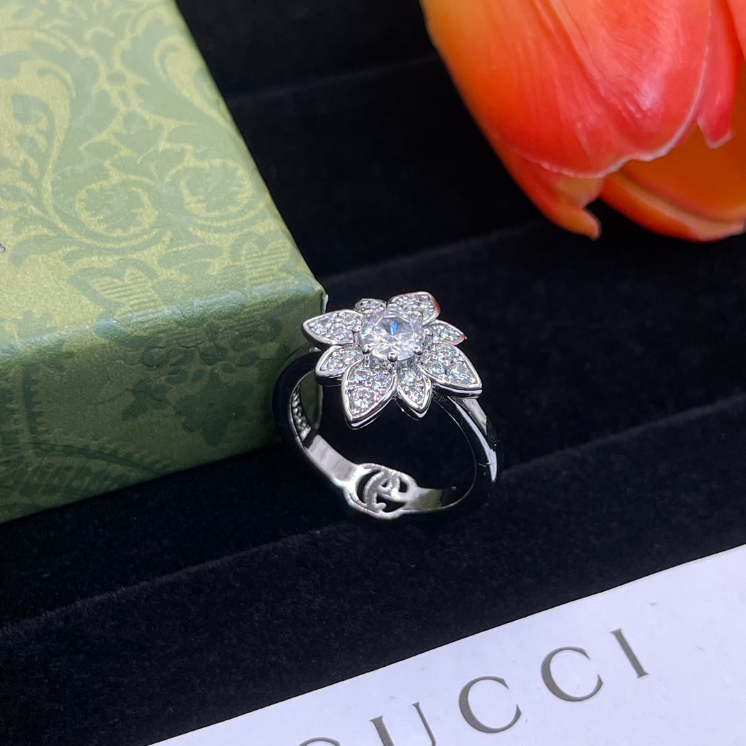 Full Diamond Floral Ring
