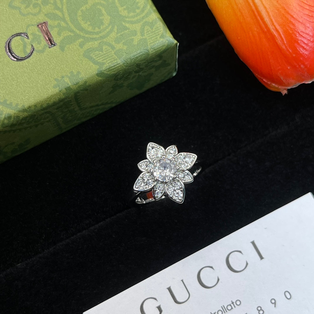 Full Diamond Floral Ring