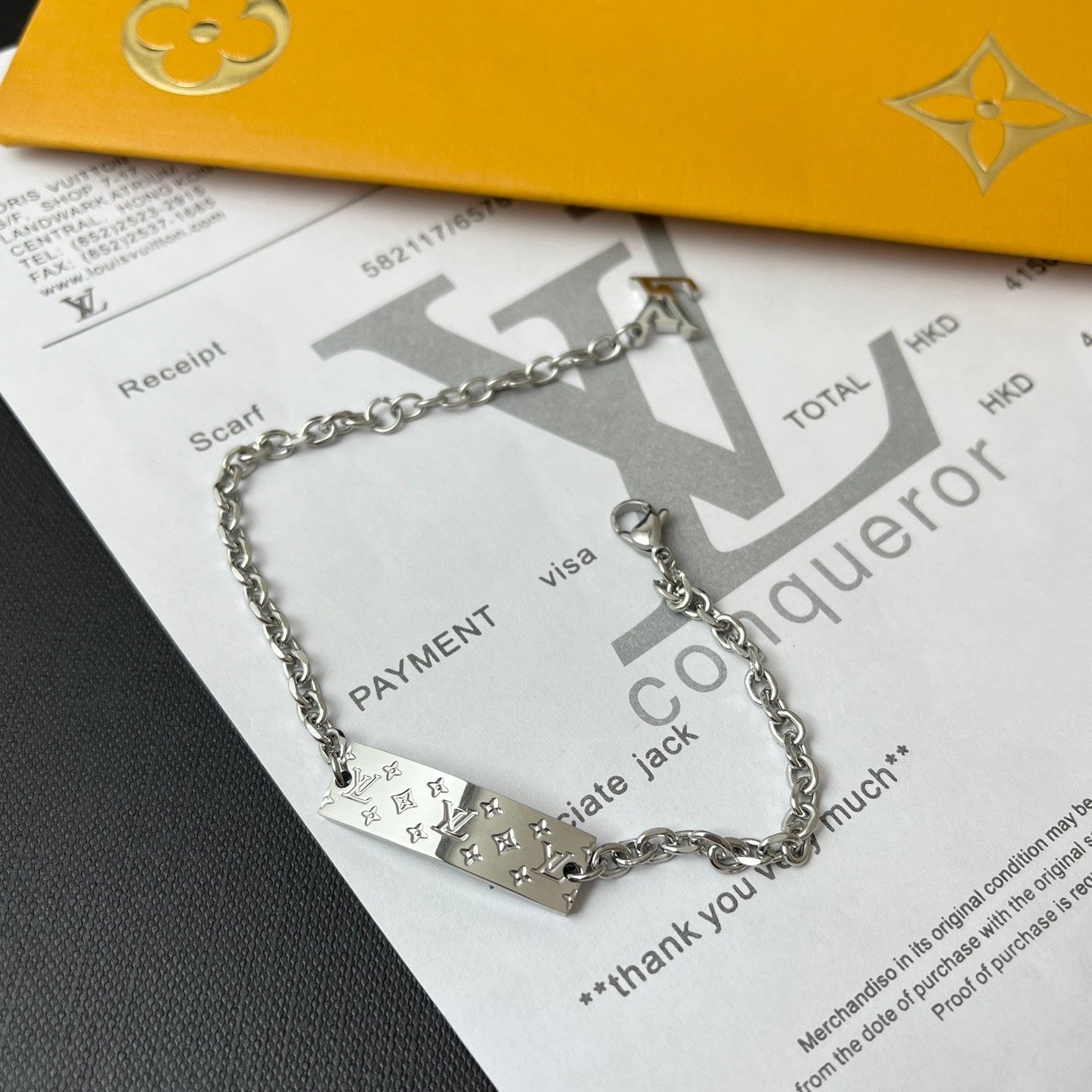 Nameplate pendant bracelet