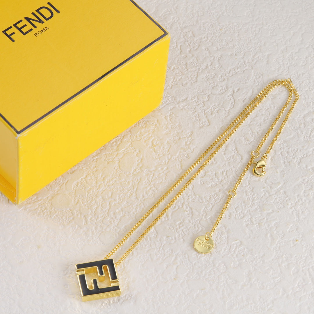 Fashionable Enamel Necklace