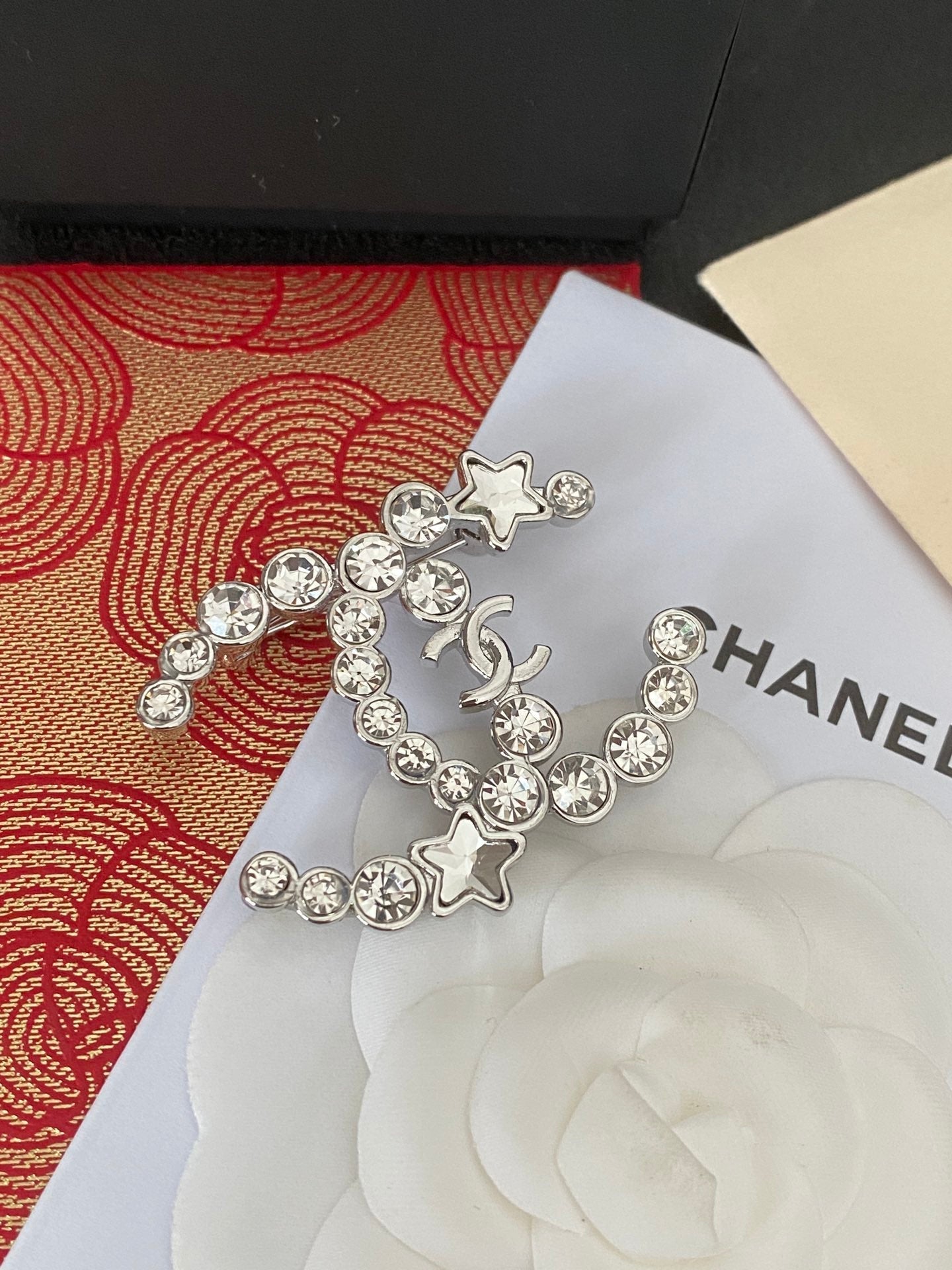 Sparkling Diamond Star Brooch