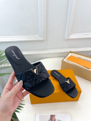 Fashionable Metal Leather Slippers