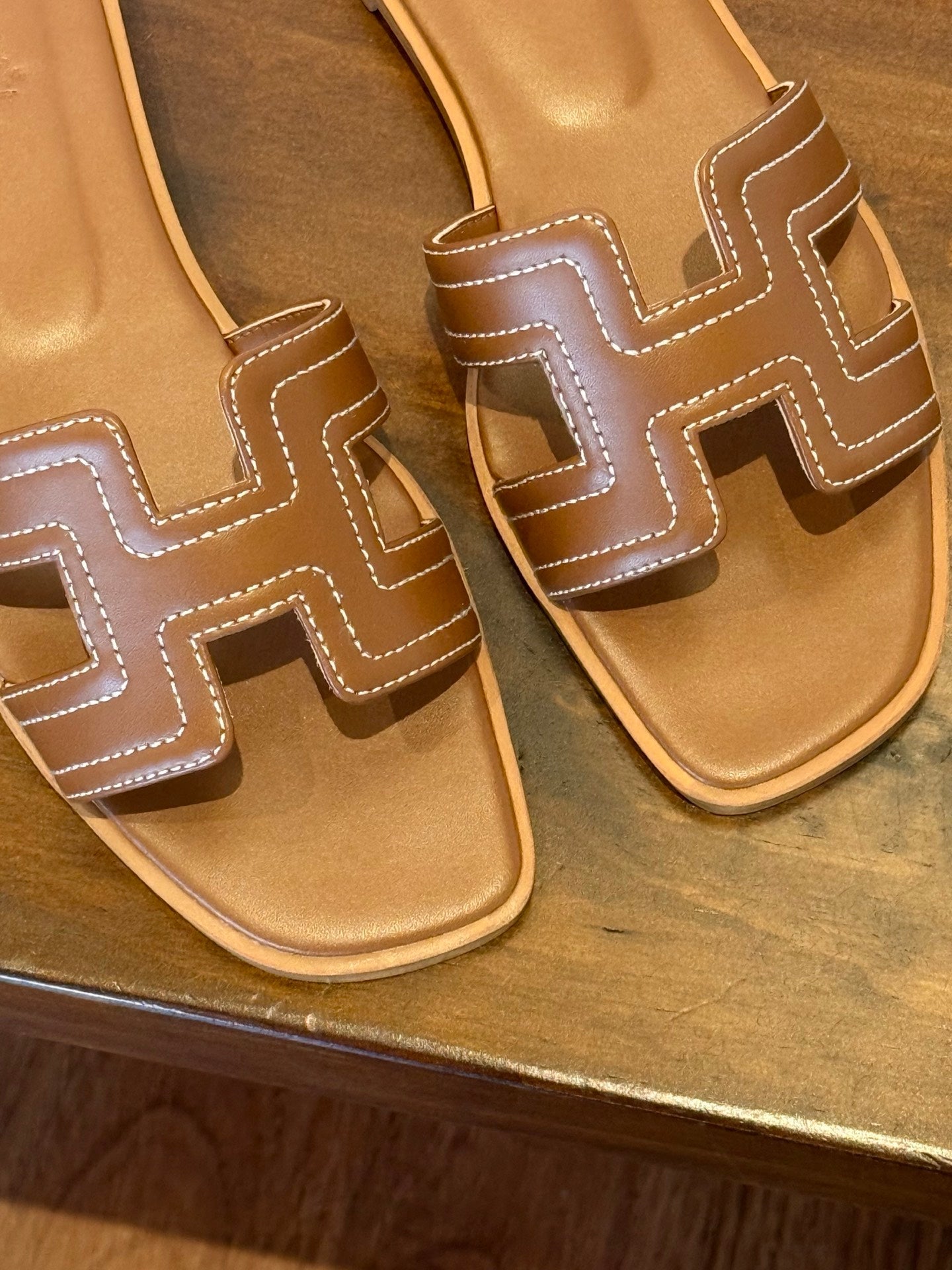 Classic leather slippers