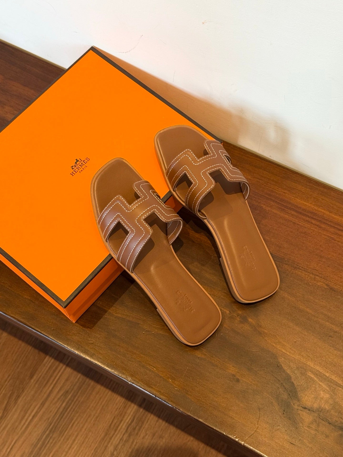 Classic leather slippers