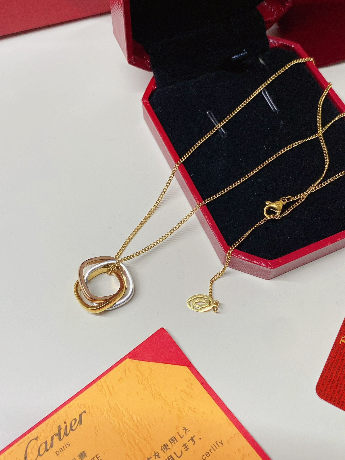 3 hoops pendant necklace