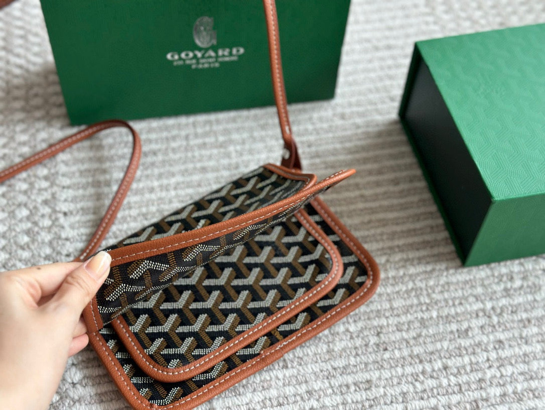 Vintage leather unisex envelope bag