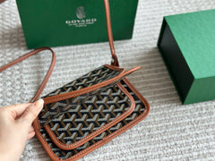 Vintage leather unisex envelope bag
