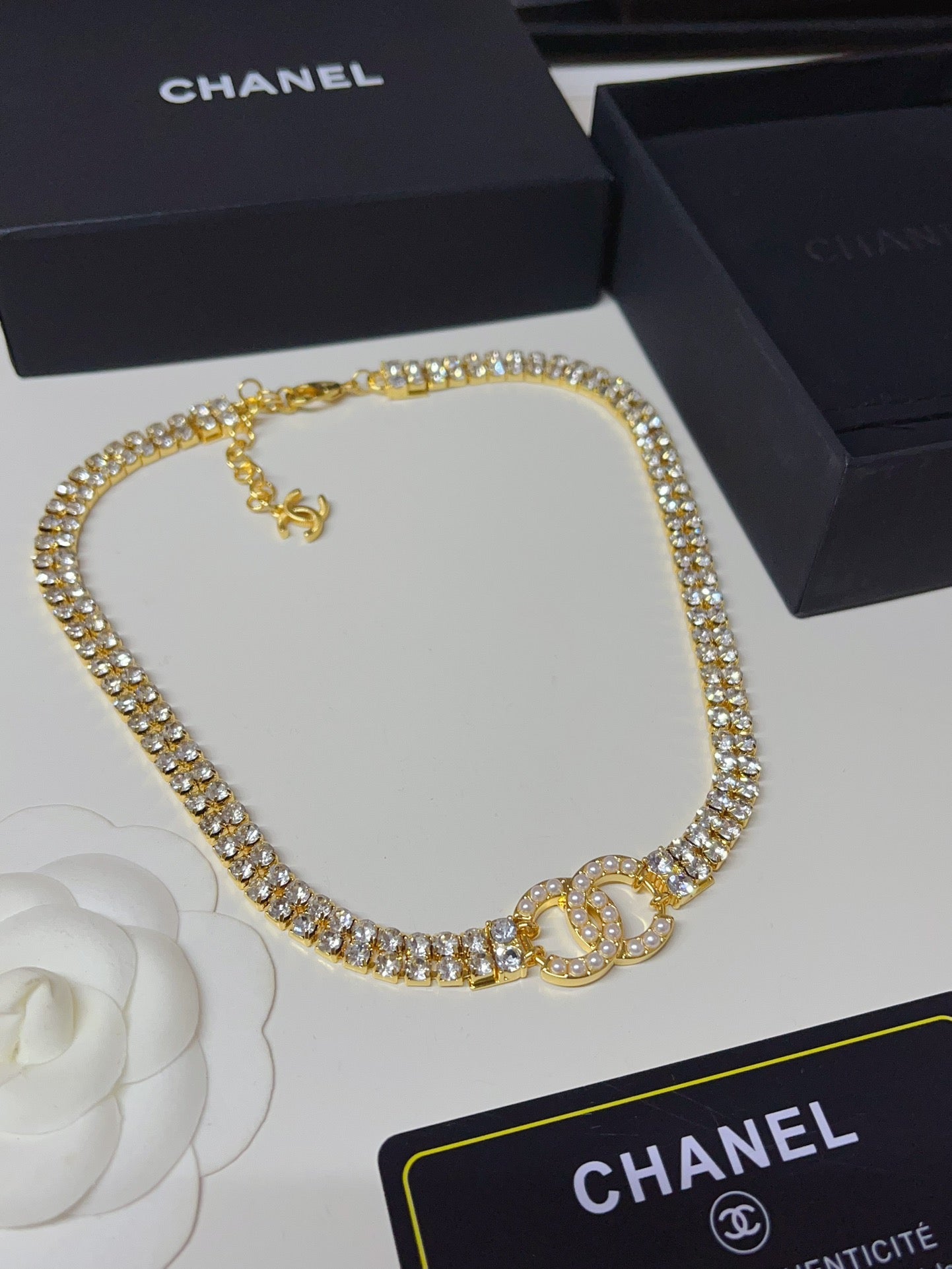 Full Diamond pearl necklace