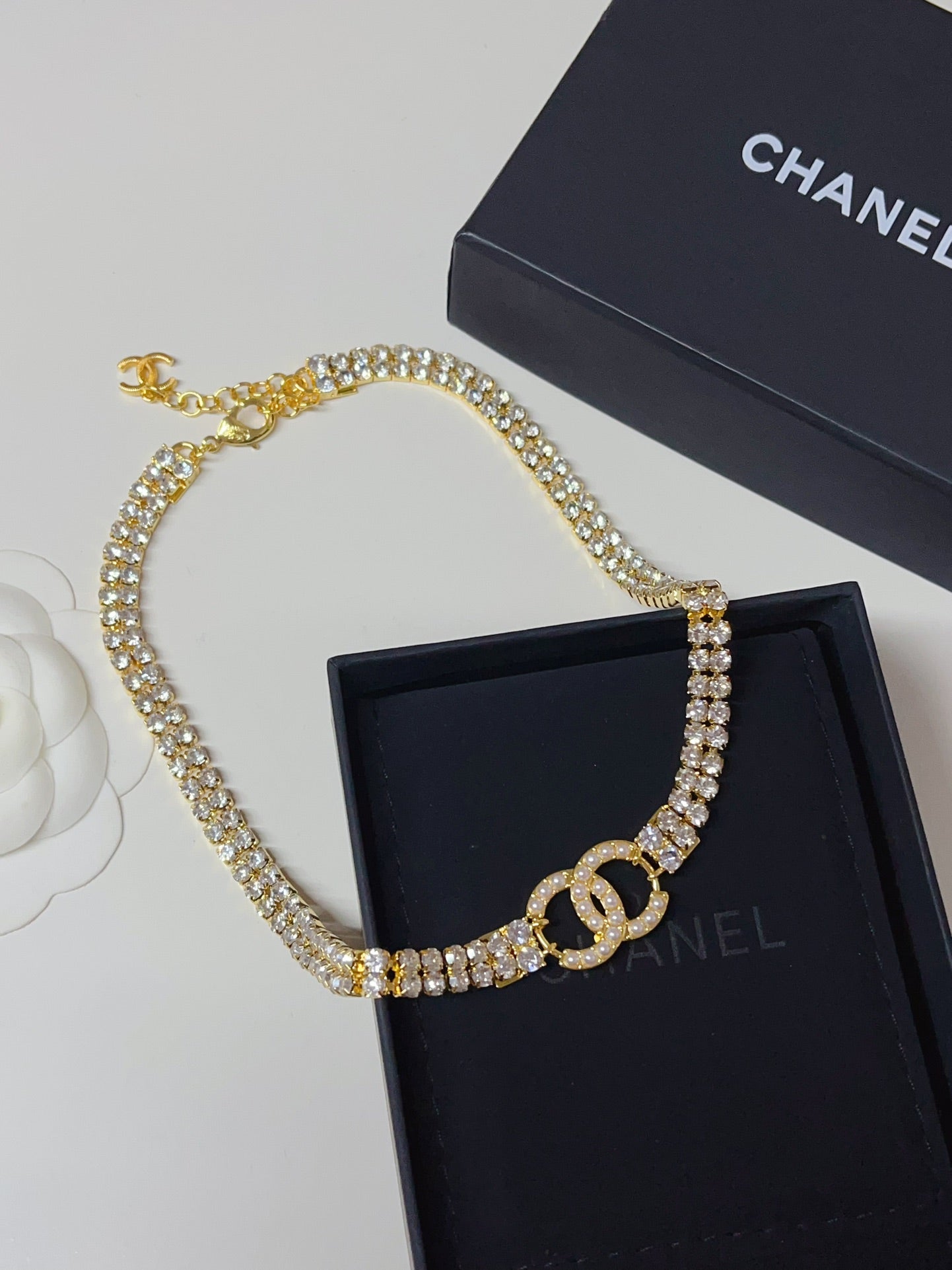 Full Diamond pearl necklace