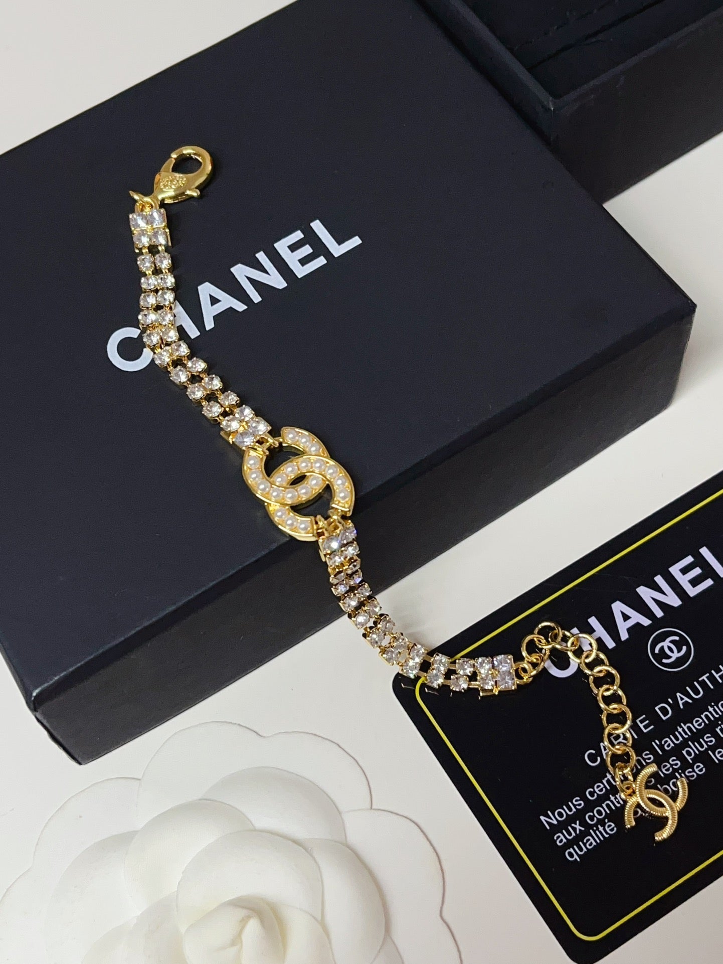 Full Diamond pearl bracelet