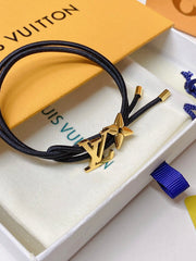 Floral leather bracelet