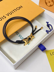 Floral leather bracelet