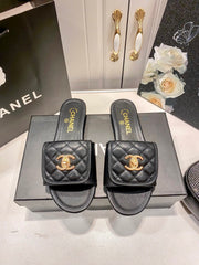 Fashionable and elegant slippers