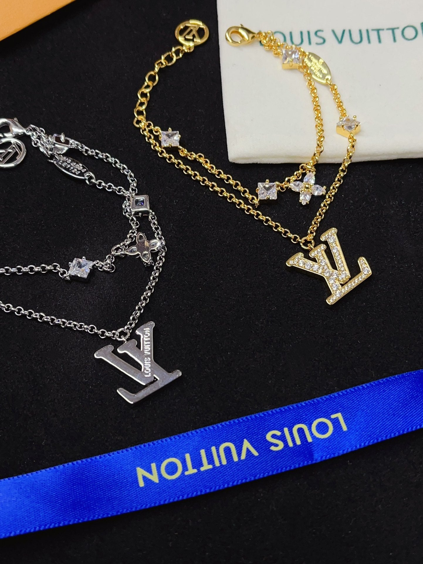 Sparkling diamond letter bracelet