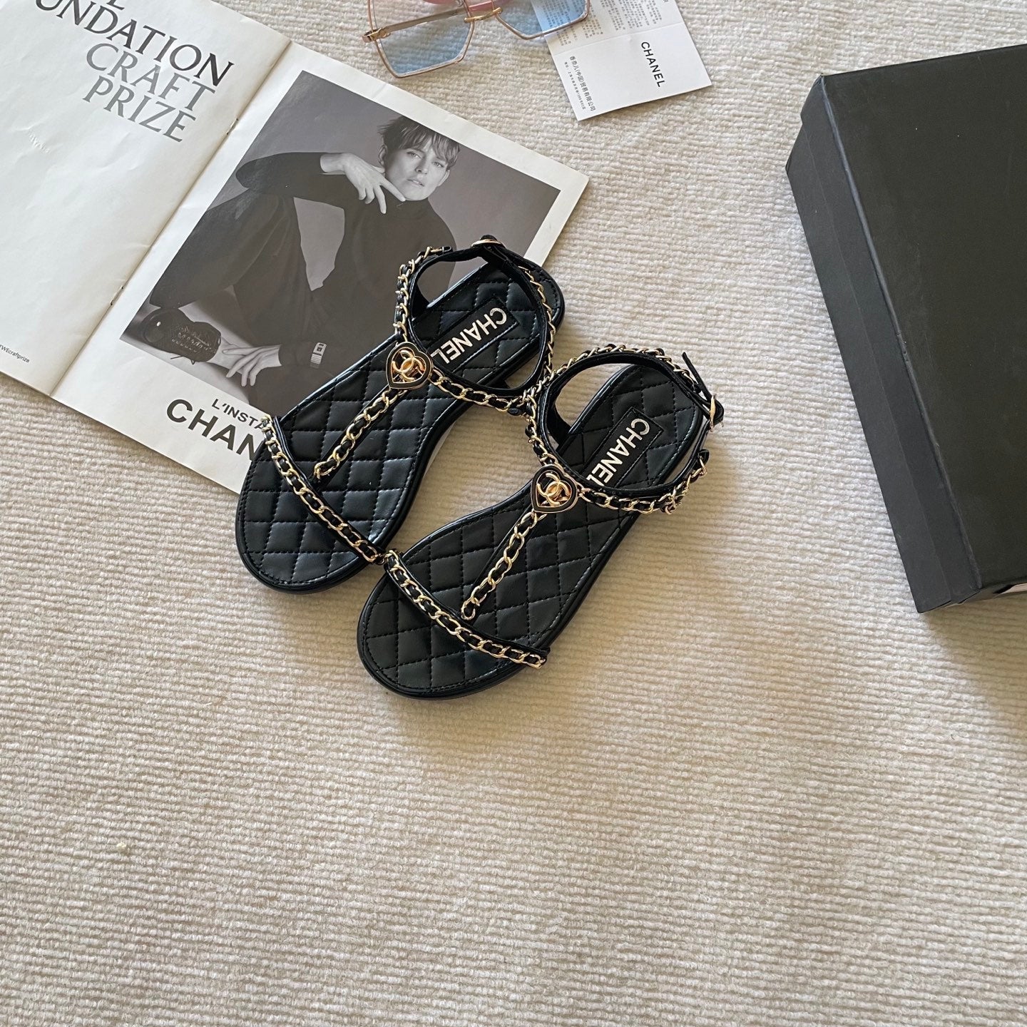 Heart chain sandals