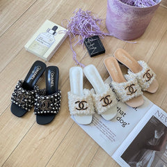 Elegant velvet pearl slippers
