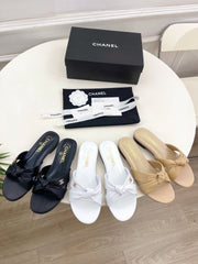 Elegant cross flat slippers
