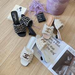 Elegant velvet pearl slippers