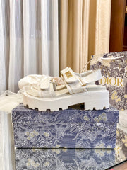 2 colors flat sandals