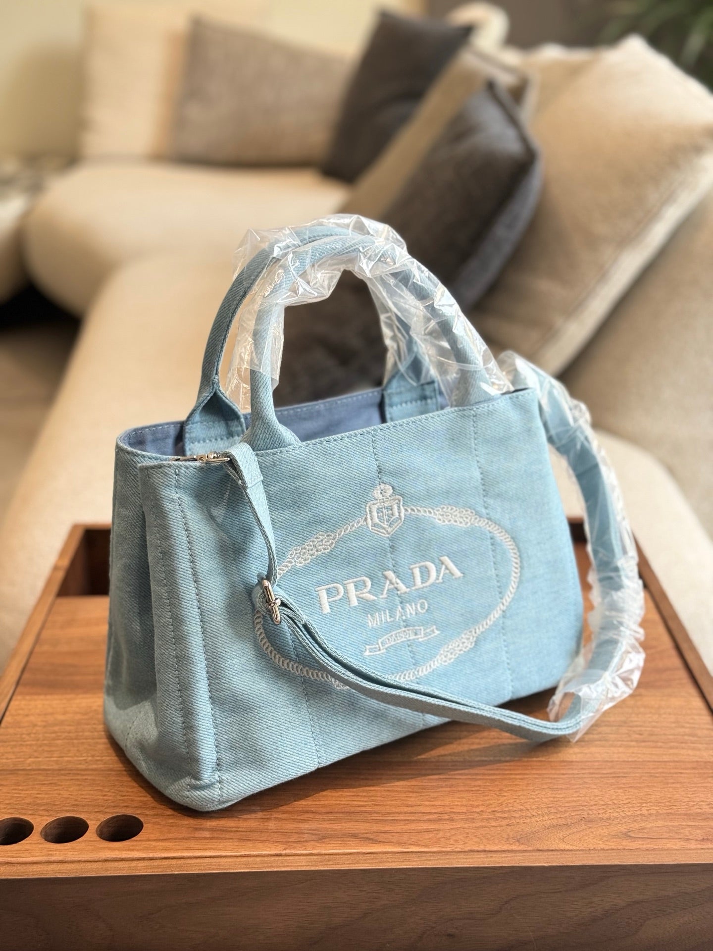 Small light-colored denim tote bag